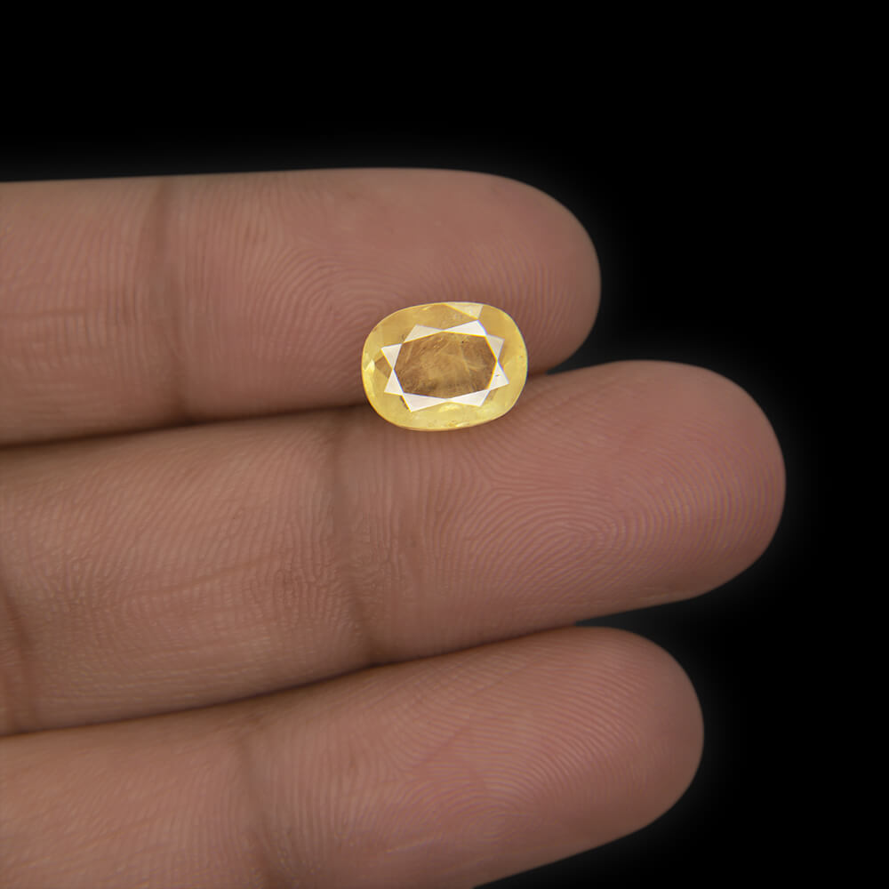 Yellow Sapphire (Pukhraj) Sri Lanka - 3.60 Carat (4.00 Ratti)