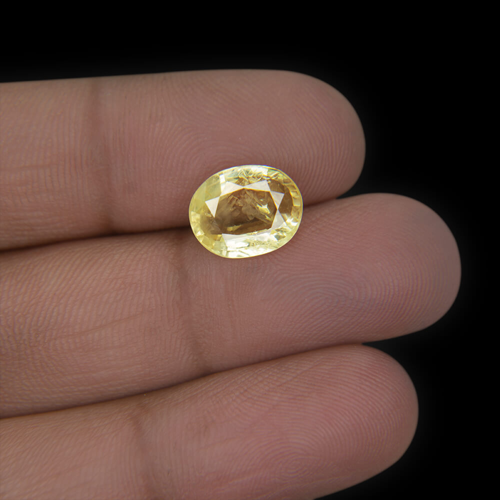 Yellow Sapphire (Pukhraj) Sri Lanka - 4.43 Carat (5.00 Ratti)