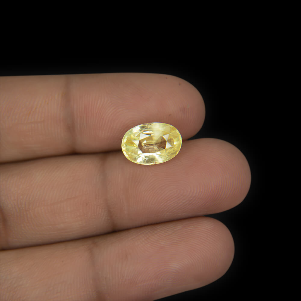 Yellow Sapphire (Pukhraj) Sri Lanka - 4.94 Carat (5.50 Ratti)