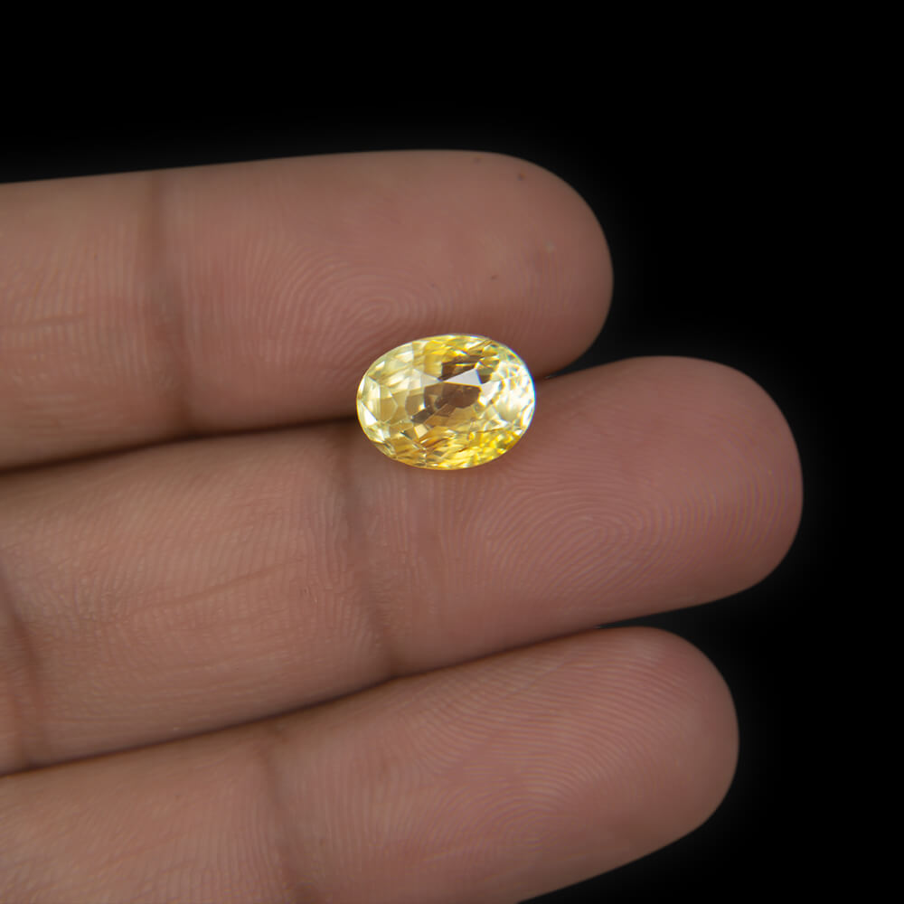Yellow Sapphire (Pukhraj) Sri Lanka - 5.04 Carat (5.50 Ratti)