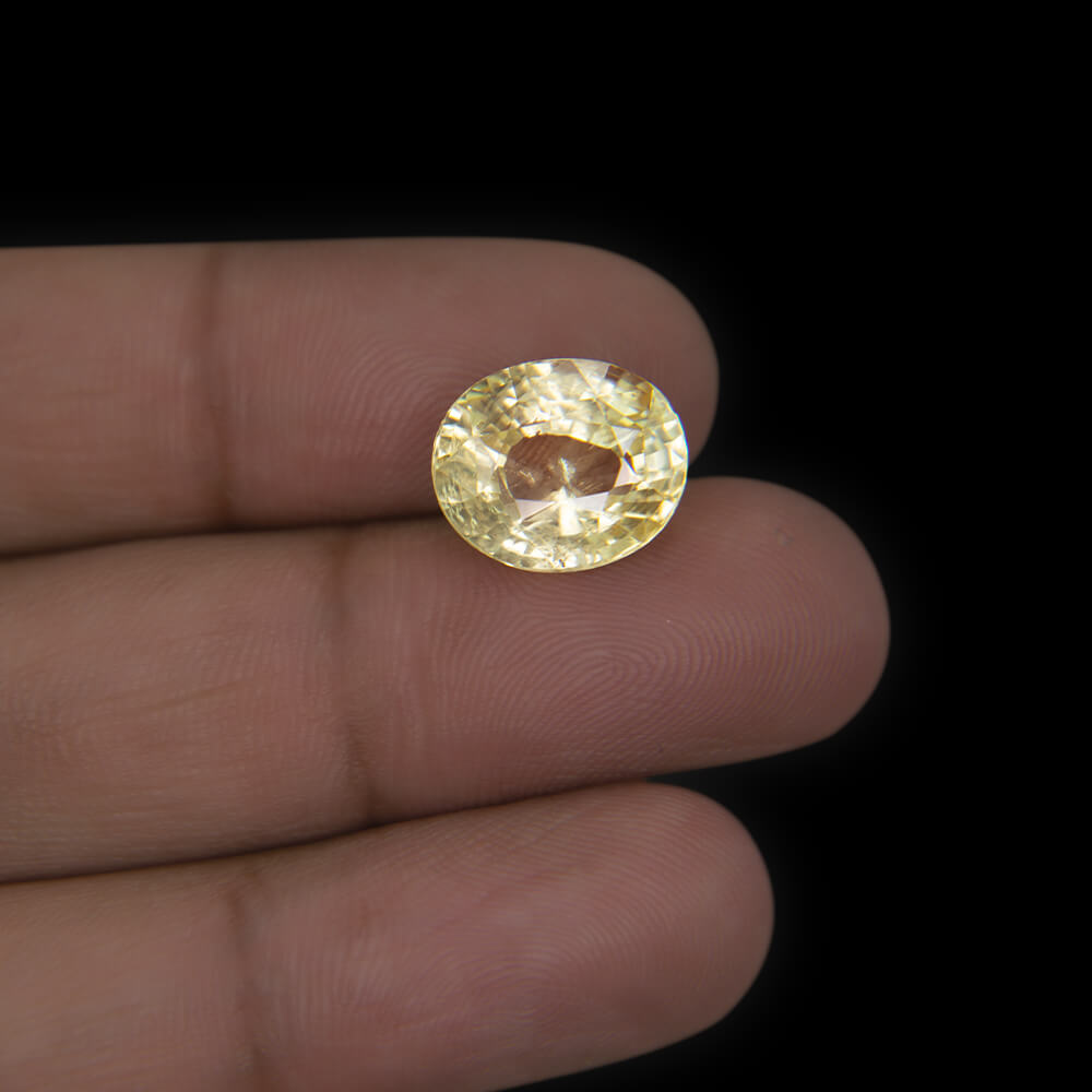 Yellow Sapphire (Pukhraj) Sri Lanka - 9.06 Carat (10.25 Ratti)