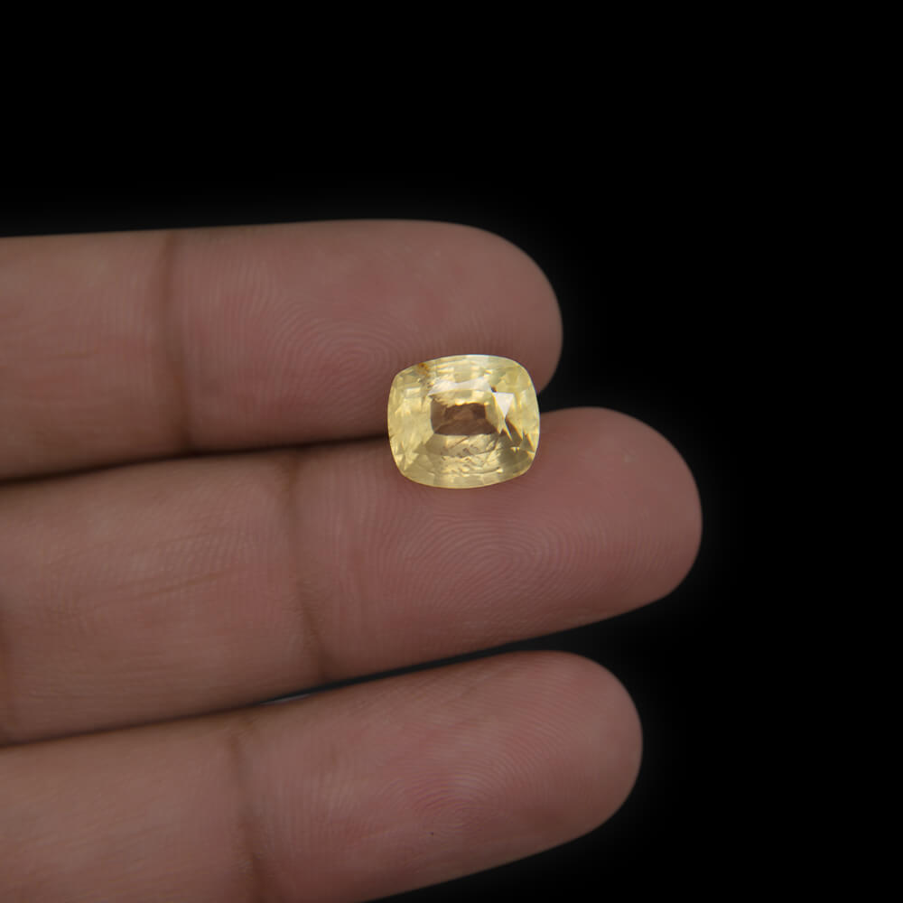 Yellow Sapphire (Pukhraj) Sri Lanka - 6.75 Carat (7.50 Ratti)