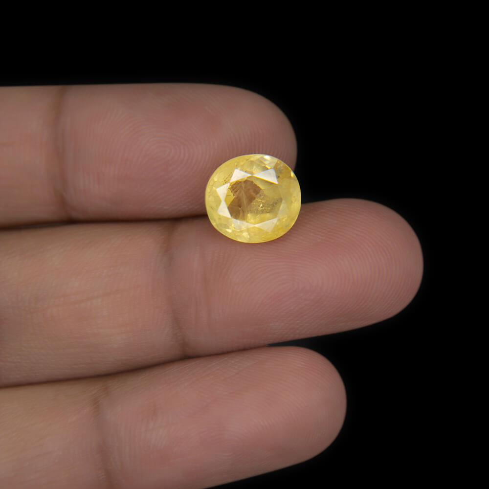 Yellow Sapphire (Pukhraj) Sri Lanka - 6.15 Carat (6.50 Ratti)