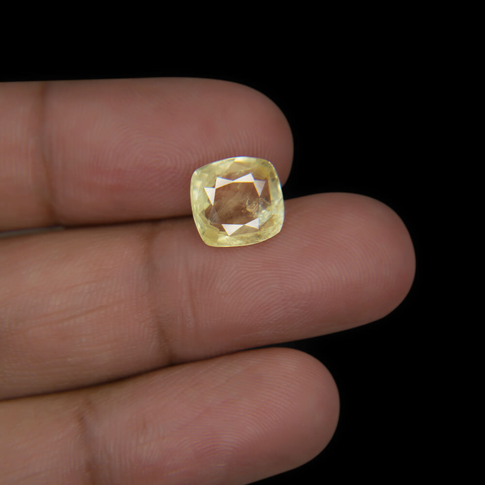 Yellow Sapphire (Pukhraj) Sri Lanka - 4.68 Carat (5.25 Ratti)