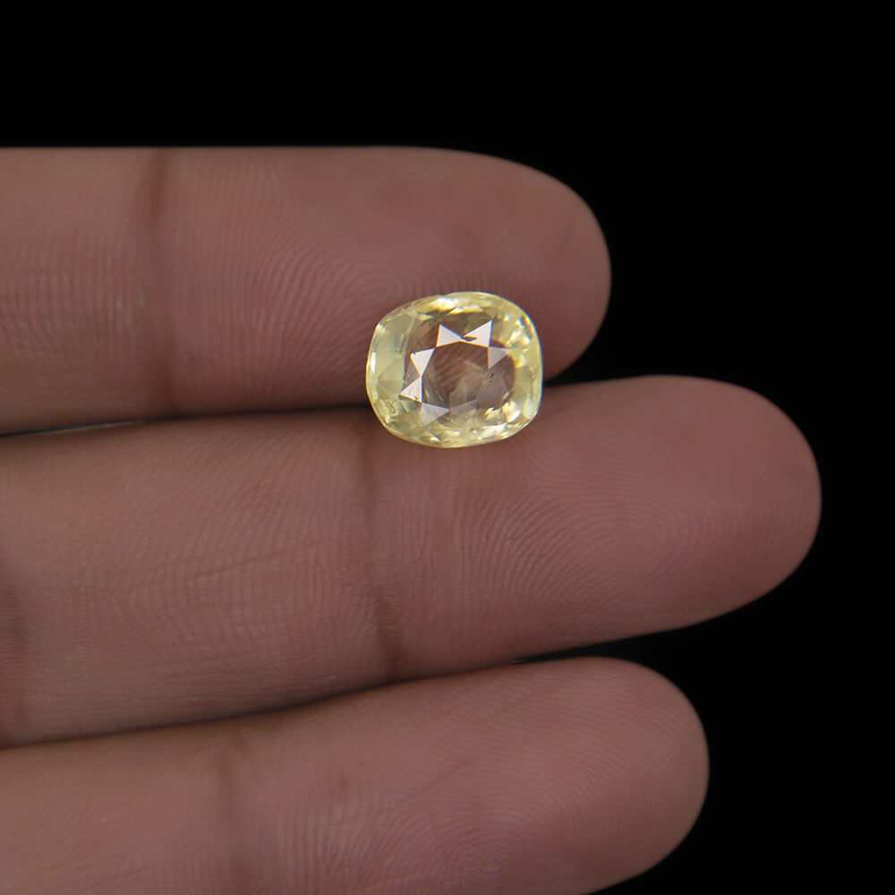 Yellow Sapphire - 5.12 Carat
