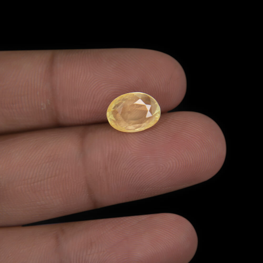Yellow Sapphire - 5.44 Carat
