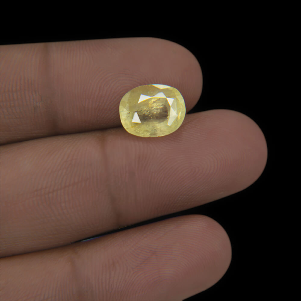 Yellow Sapphire - 5.18 Carat
