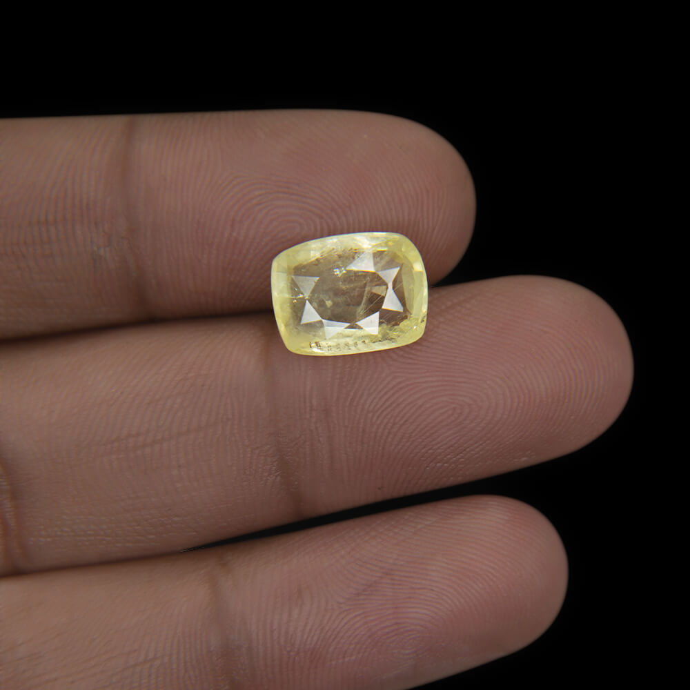 Yellow Sapphire - 5.92 Carat