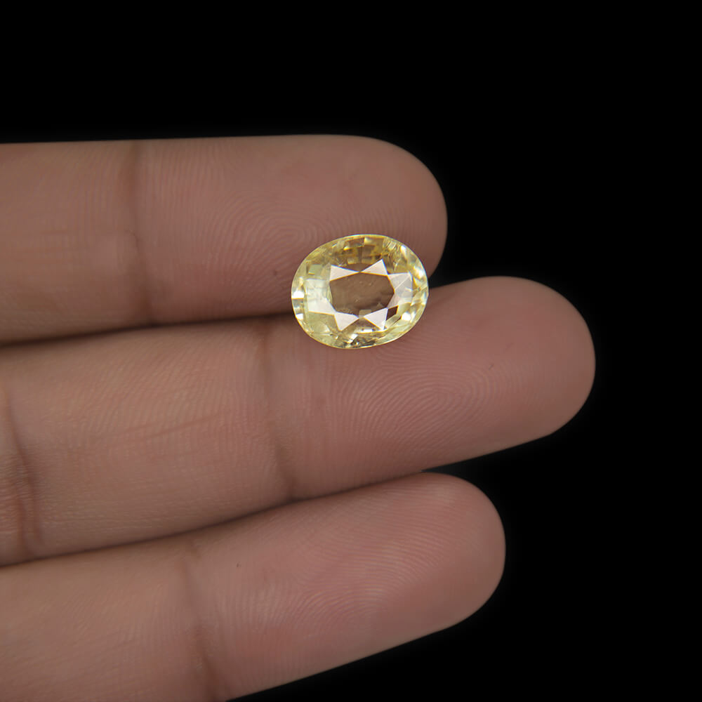 Yellow Sapphire - 5.63 Carat