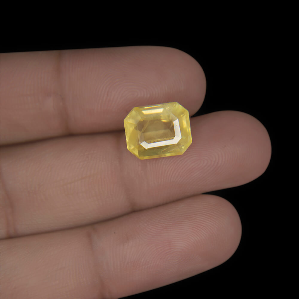 Yellow Sapphire - 7.22 Carat