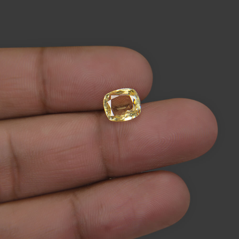 Yellow Sapphire - 2.50 Carat