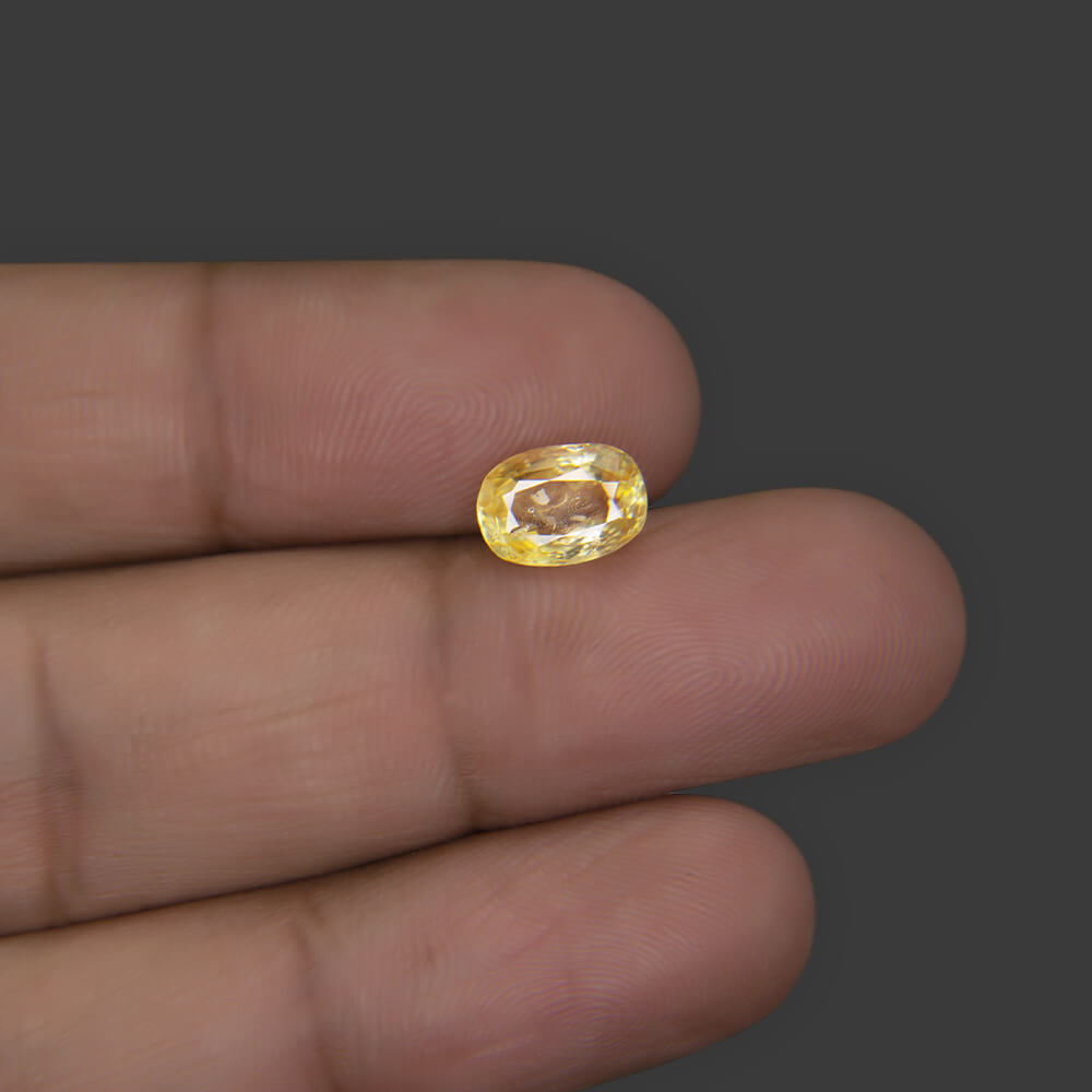 Yellow Sapphire - 2.45 Carat