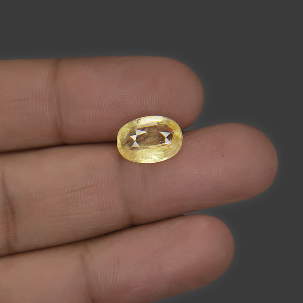 Yellow Sapphire - 5.25 Carat