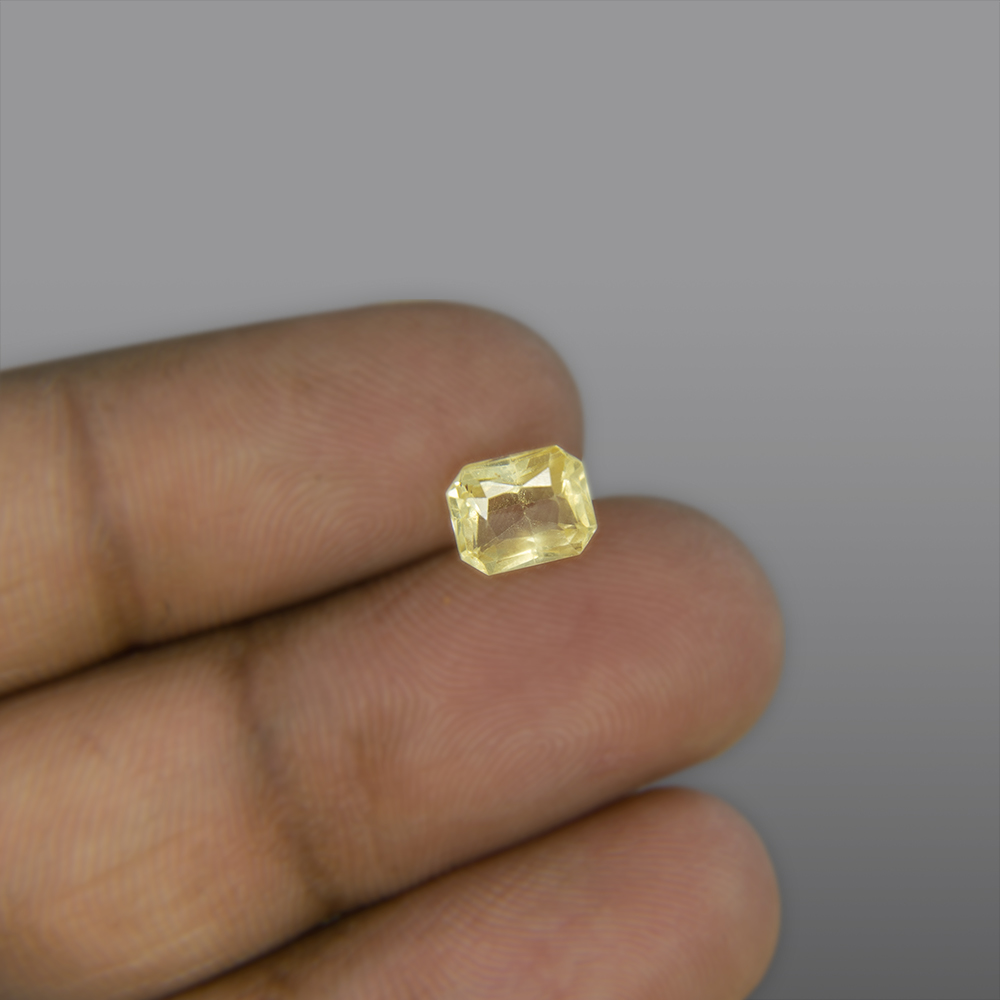 Yellow Sapphire - 1.73 Carat