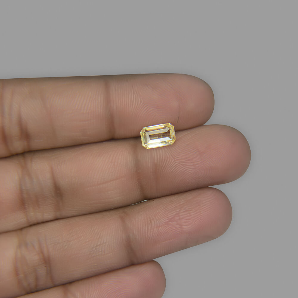 Yellow Sapphire - 2.04 Carat