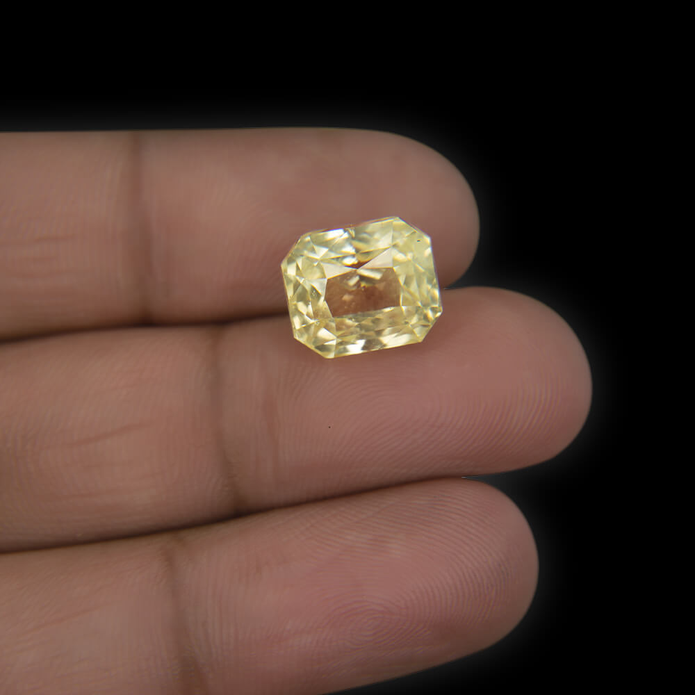 Yellow Sapphire (Pukhraj) Sri Lanka - 10.44 Carat (11.50 Ratti)