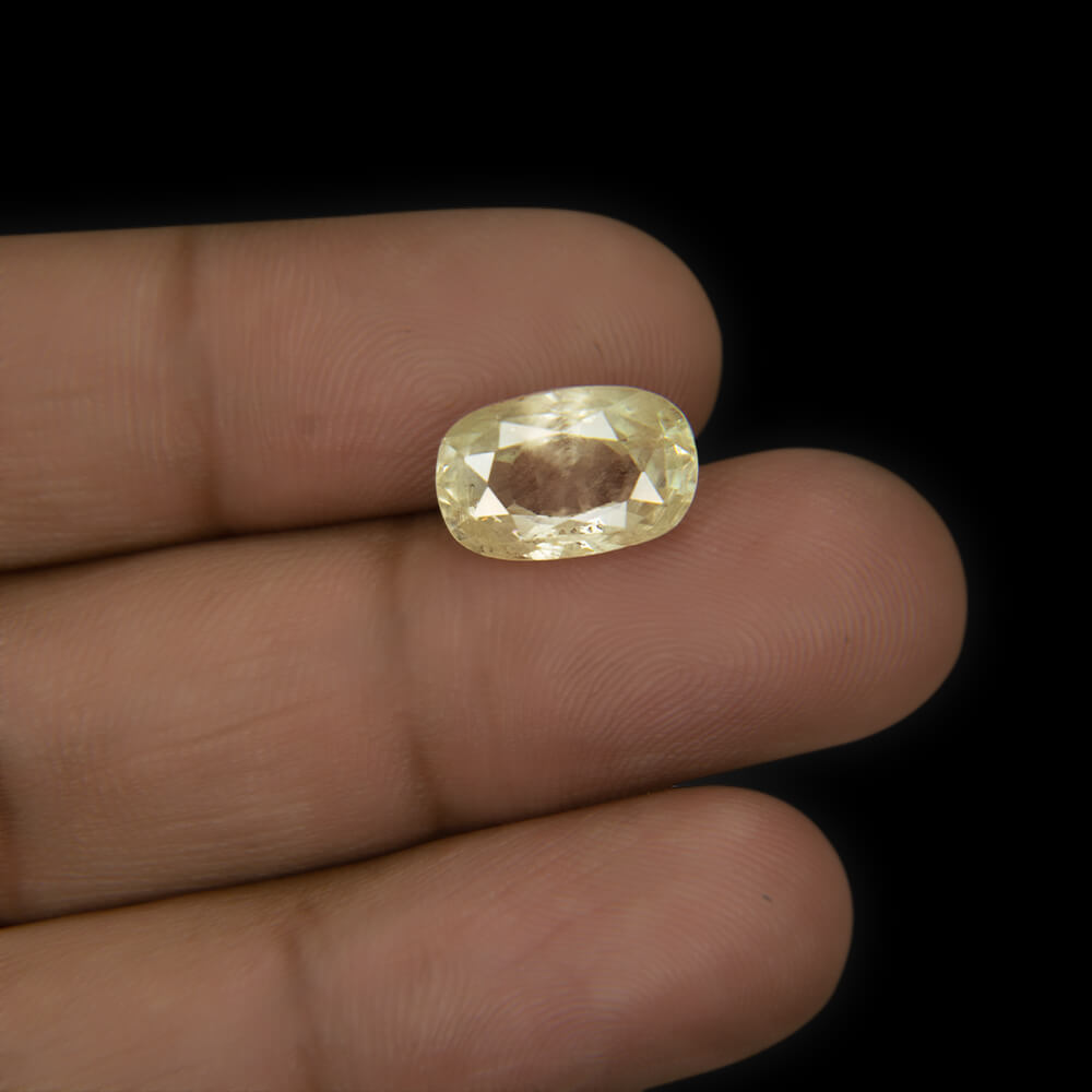 Yellow Sapphire (Pukhraj) Sri Lanka - 7.38 Carat (8.25 Ratti)