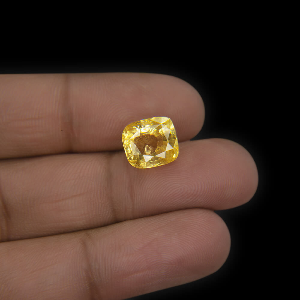 Yellow Sapphire (Pukhraj) Sri Lanka - 7.60 Carat (8.40 Ratti)